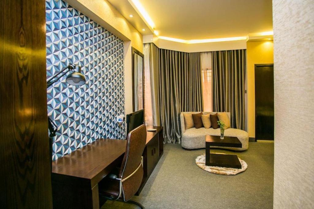Tropical Daisy Hotel Dhaka Exterior photo