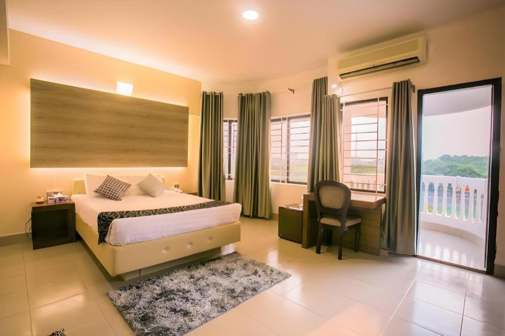 Tropical Daisy Hotel Dhaka Exterior photo