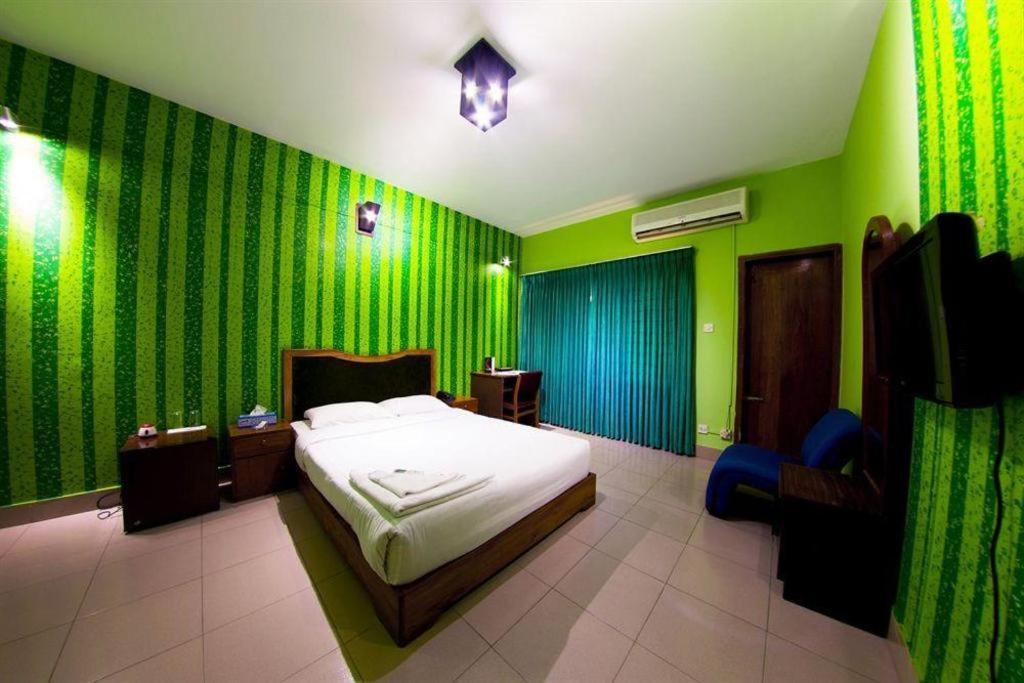 Tropical Daisy Hotel Dhaka Exterior photo