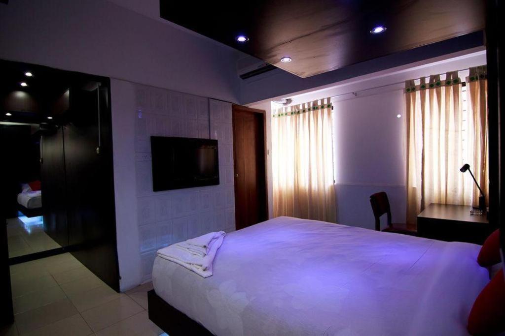 Tropical Daisy Hotel Dhaka Exterior photo